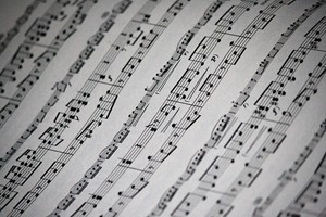 How to Use a Lead Sheet for professional sounding results at the piano-sheet music 