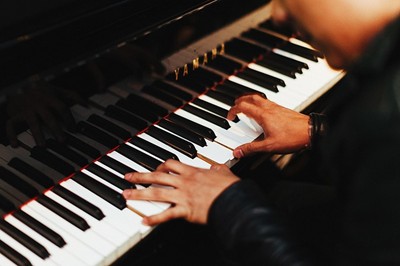 The Key to Learning Piano Most Instructors Don’t Teach